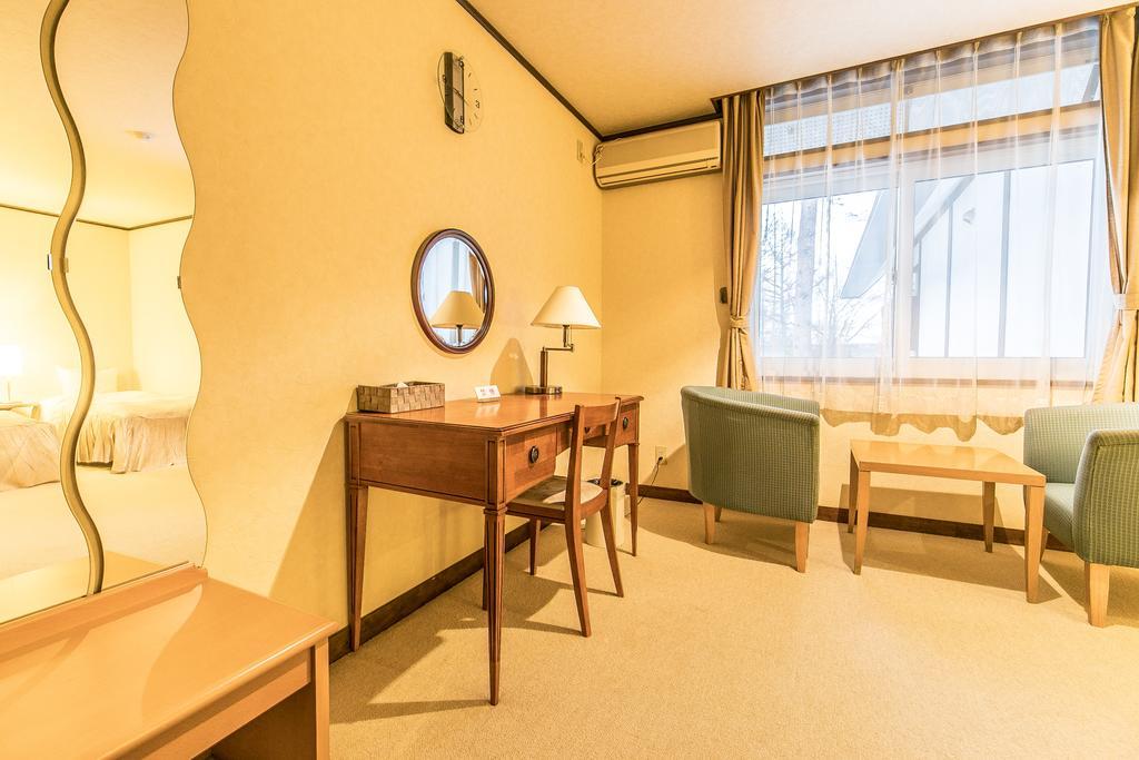 Petit Hotel Enchante Hakuba Bagian luar foto